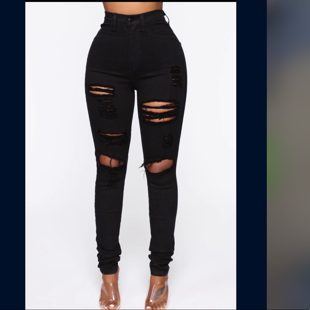 FASHION NOVA JEANS